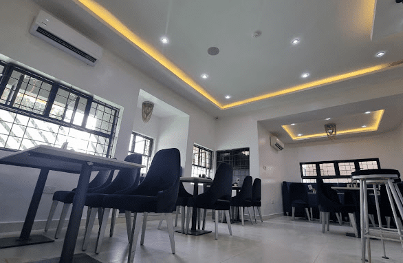 The Dining Experience at Fuschia Restaurant