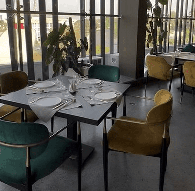 A Fusion of Style and Comfort