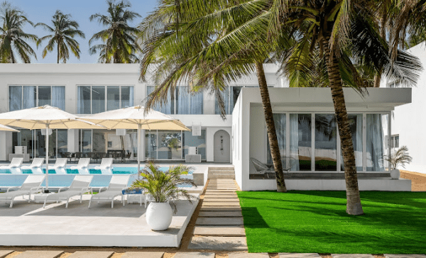 A Slice of Paradise on Ikaare Private Island