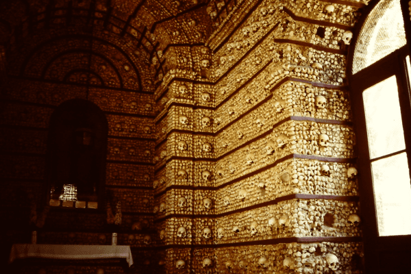 Capela dos Ossos