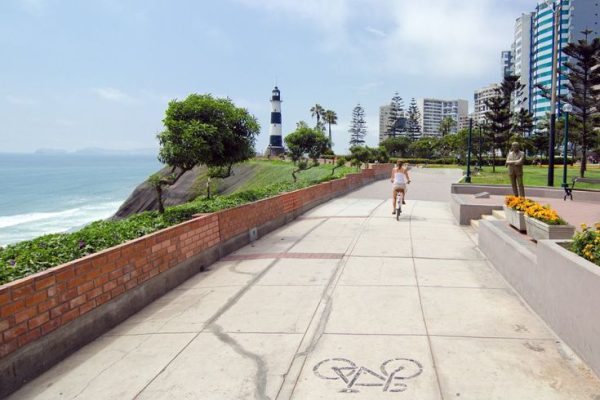 Stroll Along the Malecón