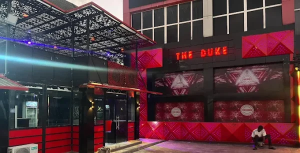 Duke Tavern Lounge 