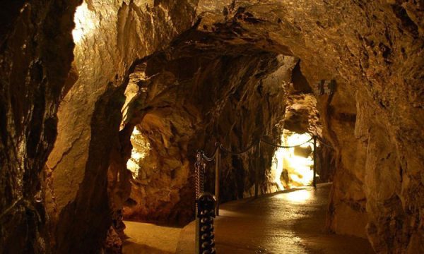 Linville Caverns