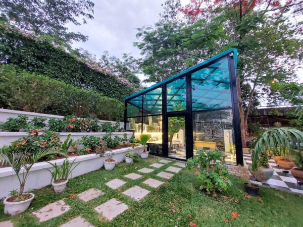 A Glasshouse Conservatory for Micro Events