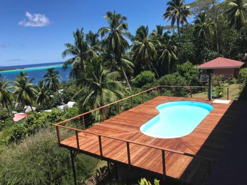 Bora Bora Holiday's Lodge & Villa