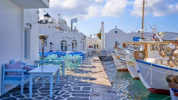 Paros