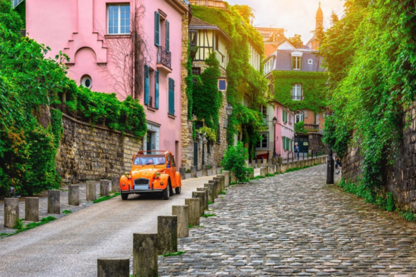 Wander Through Montmartre